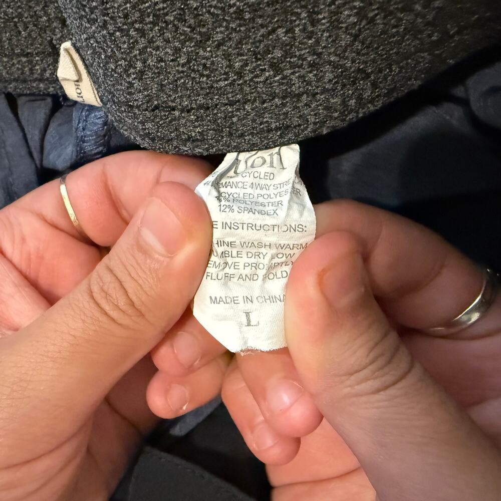 Vuori Banks Shorts size large 8’’ - Picture 3 of 4